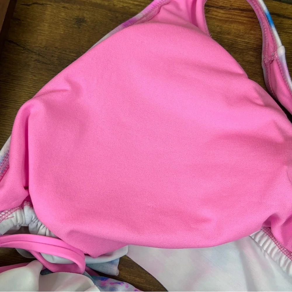 Decree Size 3X Tie Dye Ruffle Hem Tie Front Bikini Padded Top w/Side Wir…